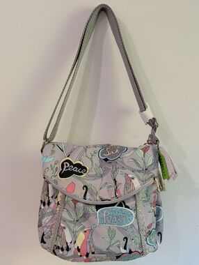 NWT Sakroots Peace Graphic Floral Shoulder Bag in Light Gray Vegan